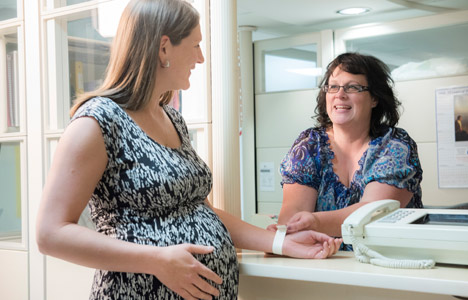 Patient being welcomed at Childbirth Program